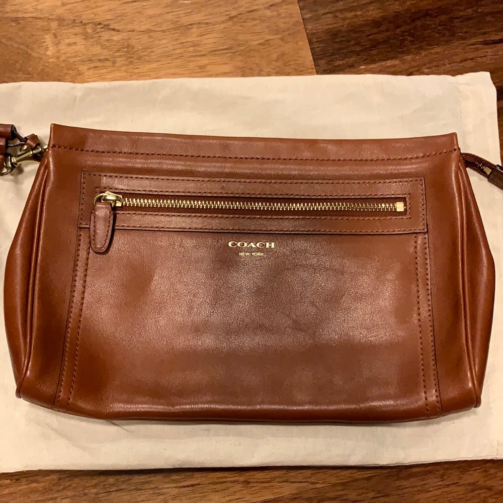 COACH clutch, cognac